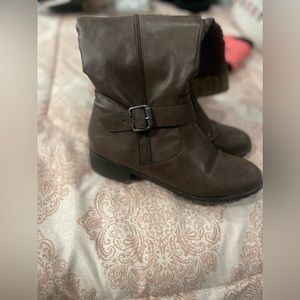 Brown boots